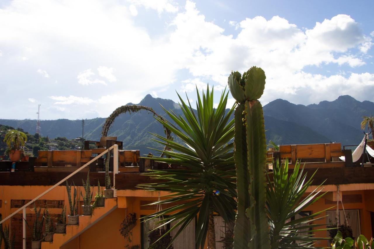 Amigos Hotel San Pedro La Laguna Exterior photo